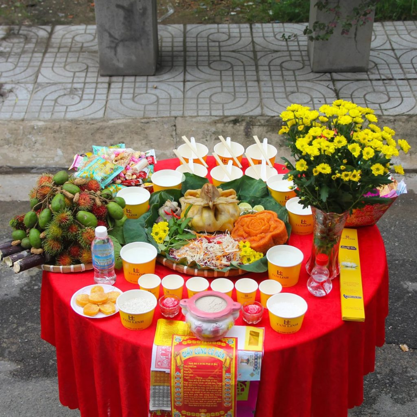 Mâm Cúng Cô Hồn
